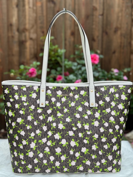 MICHAEL Michael Kors Handbags - NWT Michael Kors Carter Brown Multi Large Open Tote Pink Blossoms Purse
